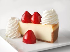 fresh strawberry cheesecake