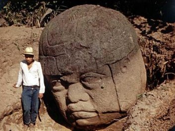 olmec-head-unearthed.jpg
